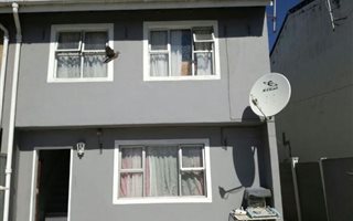 3 Bedroom Duplex in Grove End