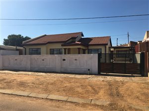 4 Bed House in Mabopane