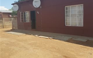 1 Bedroom Apartment in Vryburg