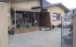 4 Bedroom House in Peerless Park
