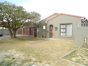5 Bed House in Gustrouw