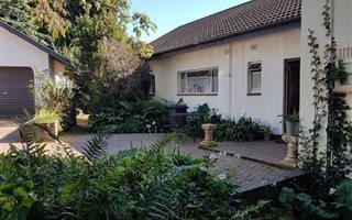 5 Bedroom House in Hilton