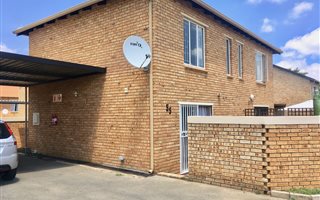 2 Bedroom House in Strubens Valley