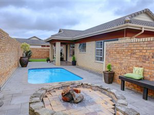 3 Bed House in Dormehlsdrift