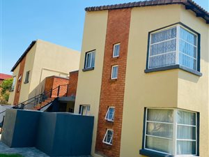 1 Bed Apartment in Ruimsig