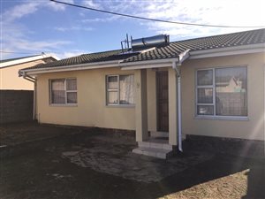 3 Bed House in Amalinda North