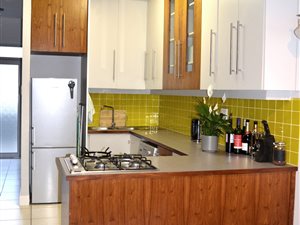 2 Bed Apartment in Greenside