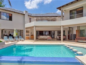 5 Bed House in Benmore Gardens