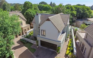 3 Bedroom House in Zwartkop Golf Estate