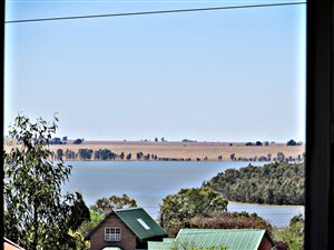 4 Bed House in Vaal Marina