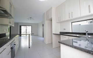 3 Bedroom Cluster in Maroeladal