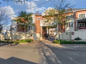 2 Bed Apartment in Melrose North