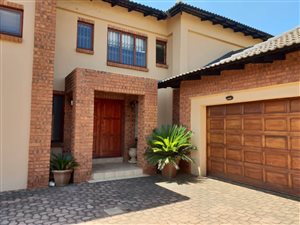 3 Bed House in Aerorand