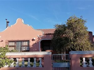 3 Bed House in Lotus River
