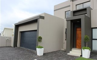 4 Bedroom House in Parklands North