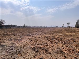 2 ha Land available in Henley on Klip