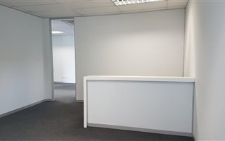 181 m² Commercial space in Illovo