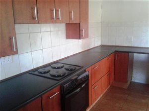 2 Bed Apartment in Helderkruin