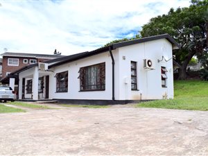 3 Bed House in Stanger Manor
