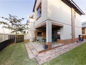 3 Bed Townhouse in Candlewoods Estate