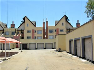 3 Bed Townhouse in Clubview