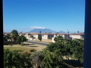 2 Bedroom Apartment in Parklands