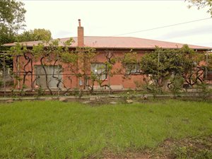 4 Bedroom House in Trompsburg