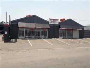 240 m² Commercial space in Oudtshoorn Central