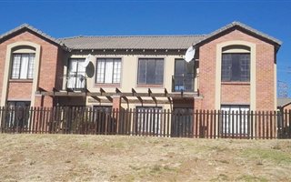 2 Bedroom Townhouse in Hillside