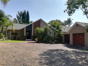 3 Bed House in Kew