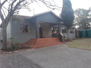 69 m² Commercial space in Lyttelton Manor