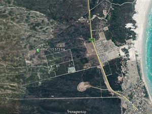 13.6 ha Farm in Struisbaai
