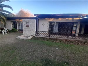 4 Bed House in Fichardtpark