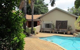 4 Bedroom House in Rietvalleipark