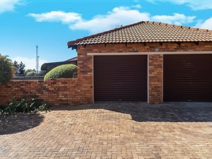 3 Bed Townhouse in Radiokop