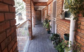 1 Bedroom Townhouse in Krugersdorp North