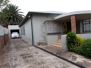 3 Bed House in Orange Grove
