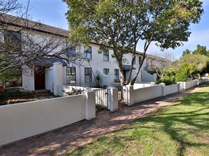 3 Bed Townhouse in Stellenbosch Central