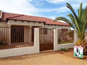 3 Bed House in Rayton