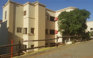 2 Bedroom Apartment in Weltevreden Park