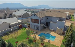3 Bedroom House in The Coves