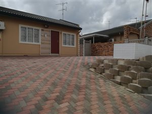 3 Bed House in Woodview