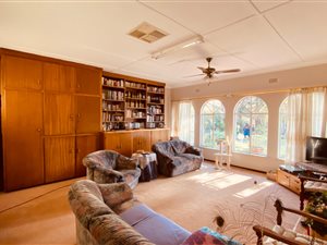 4 Bed House in Monument Heights