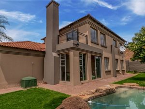 4 Bed House in Highveld