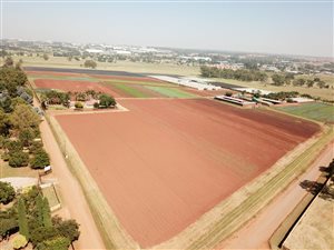 22.4 ha Land available in Pomona