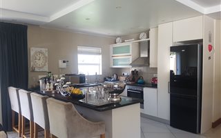 4 Bedroom House in Hout Bay and surrounds
