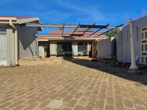 4 Bed House in Irene Park