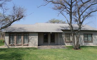 525 ha Farm in Alma