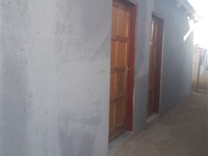 Bachelor apartment in Modderbee