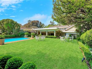 5 Bed House in Greenside